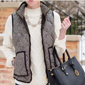 J CREW excursion quilted  puffer down vest size M
